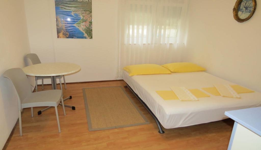 Apartments Corluka Baška Voda Extérieur photo